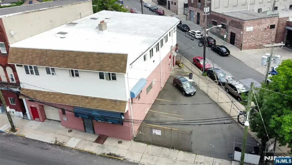 386-390 River Street, Paterson