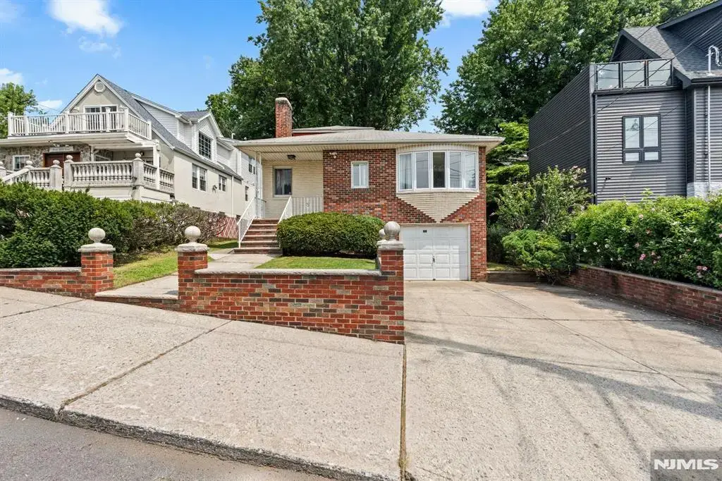 56 Cecelia, Cliffside Park