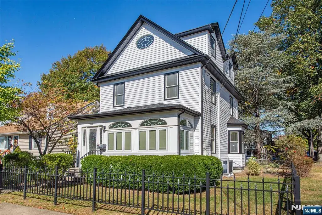 69 W Hanover Avenue, Other Areas