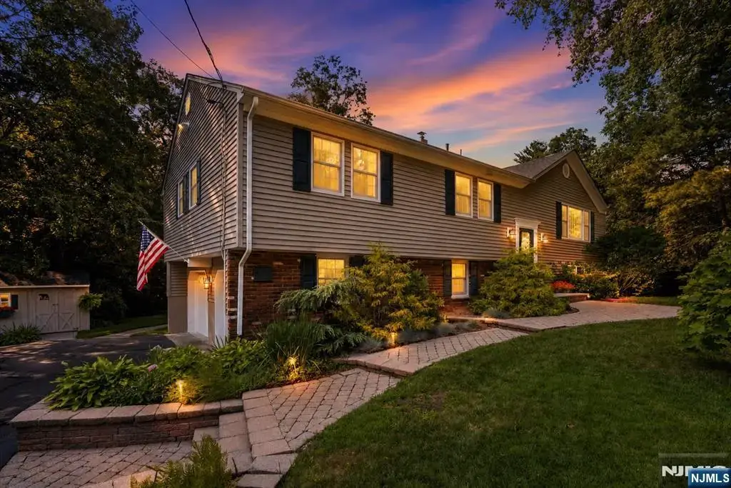 109 Vreeland Road, West Milford