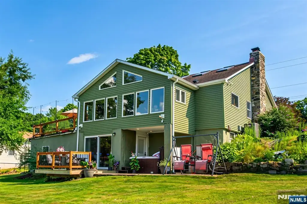 48 Lakeside Avenue, Hardyston