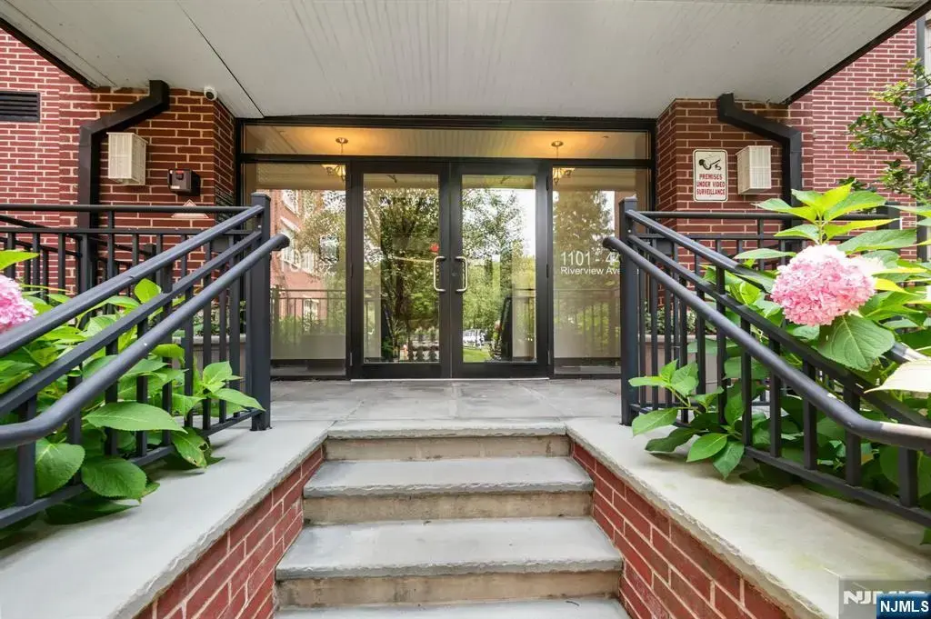 3308 Riverview Avenue 308, Englewood