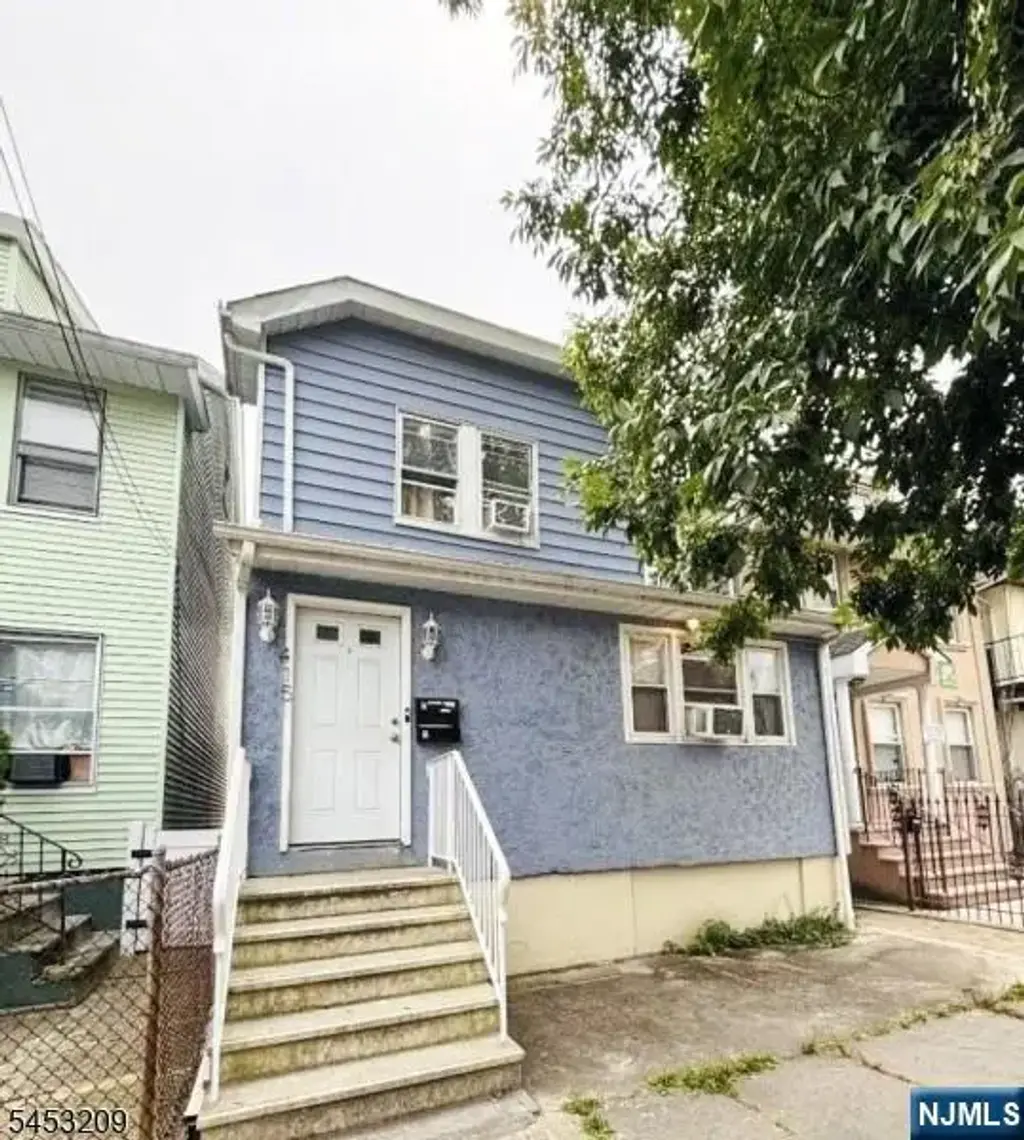 415 7th Street, Newark