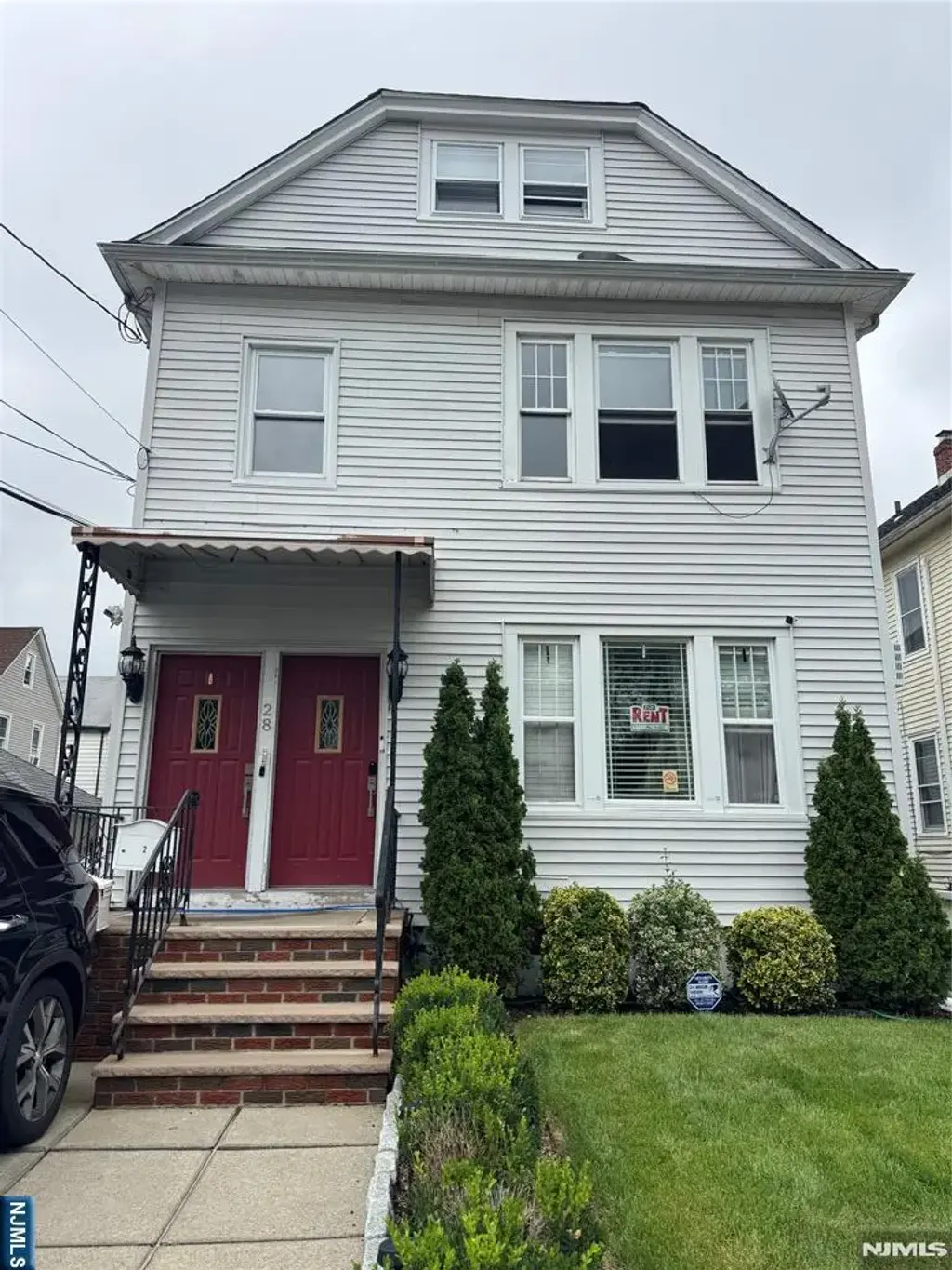 28 Onyx 1st, Passaic