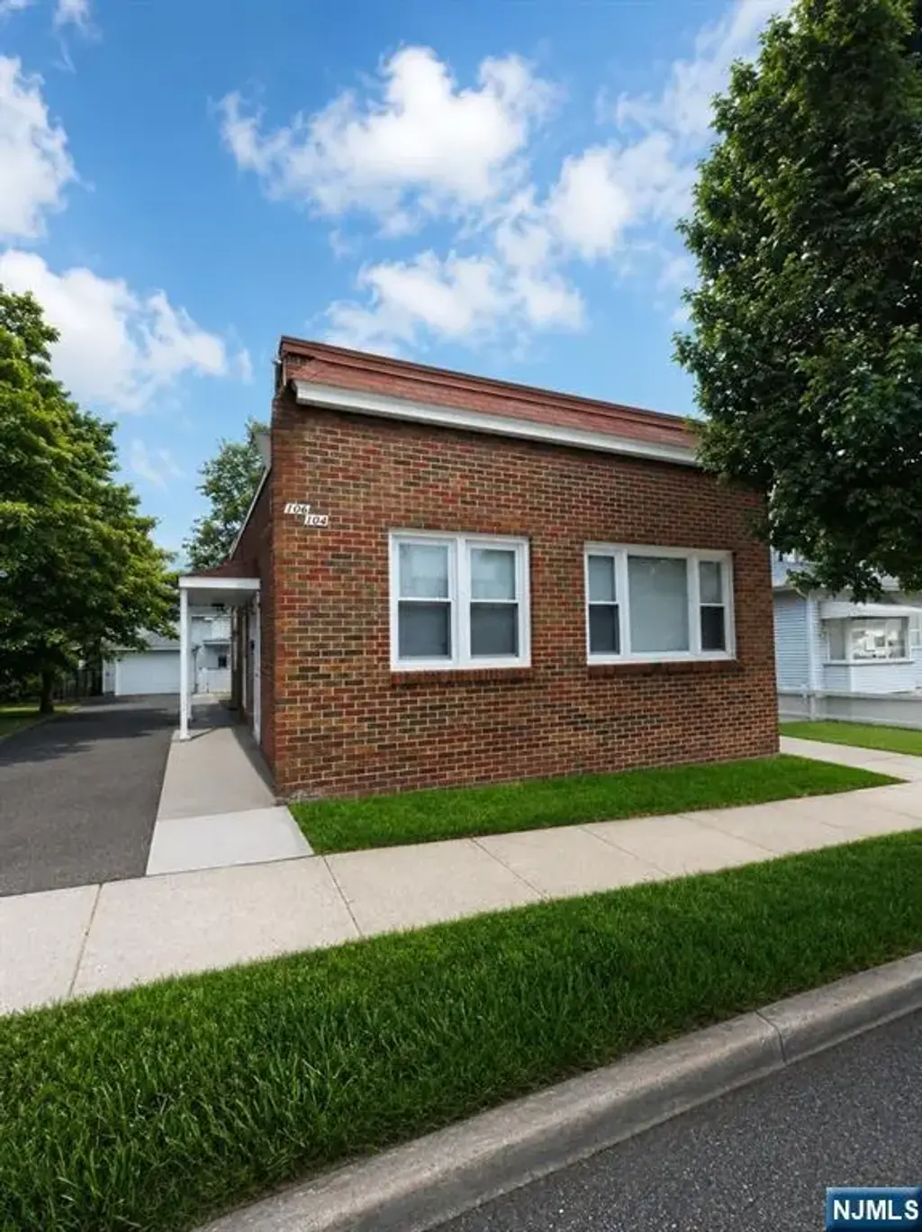106 Chestnut Street, Garfield