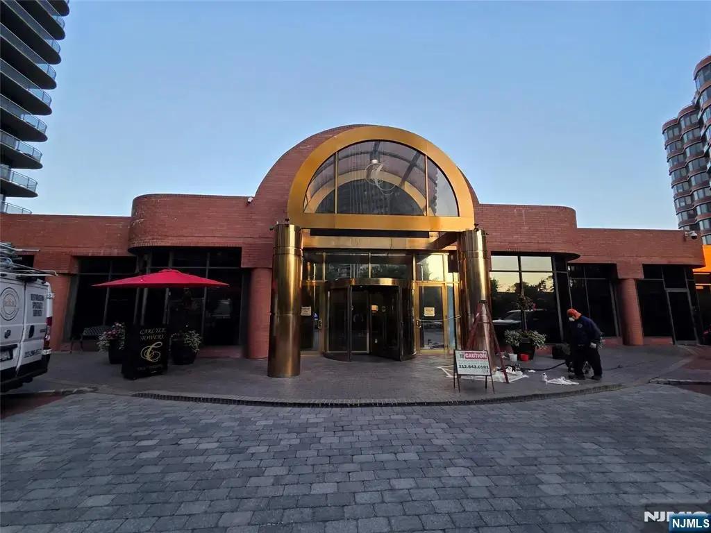 100 Carlyle Drive C04j, Cliffside Park