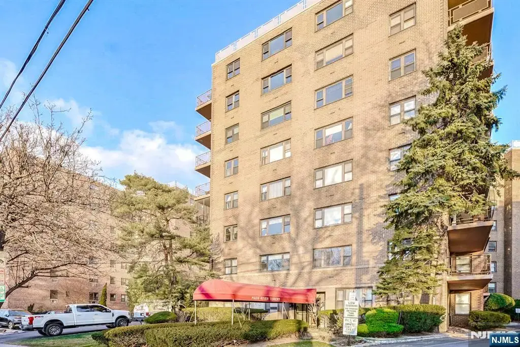 8800 Jfk Blvd E 7e, North Bergen