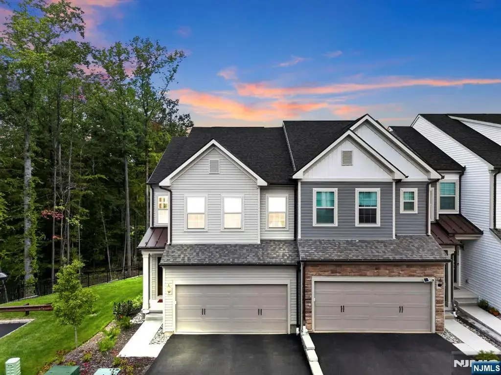 40 General Winds Way, Denville Township