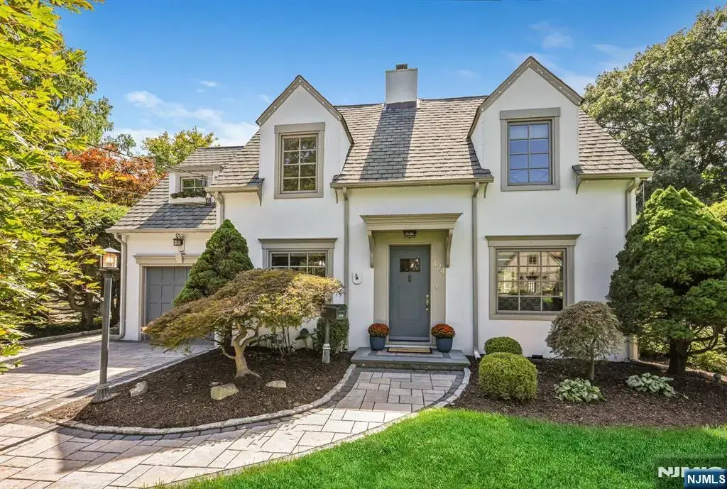 424 Braeburn Road, Ho-Ho-Kus