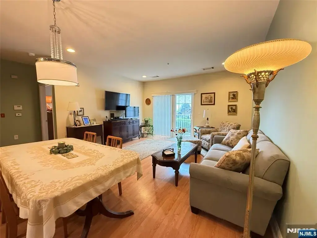 2113 Ramapo Court, Riverdale Borough