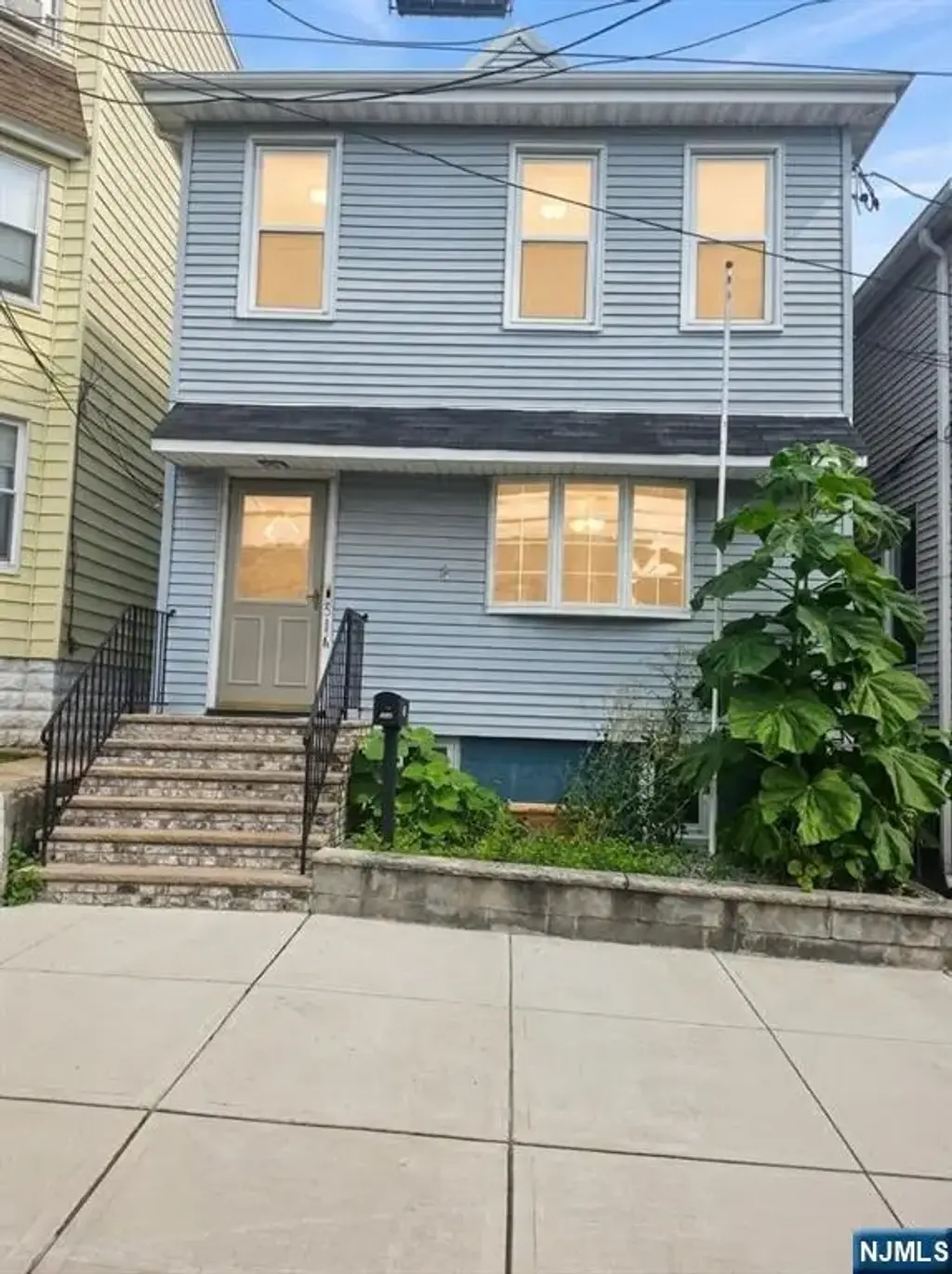 516 Forest 2, Kearny