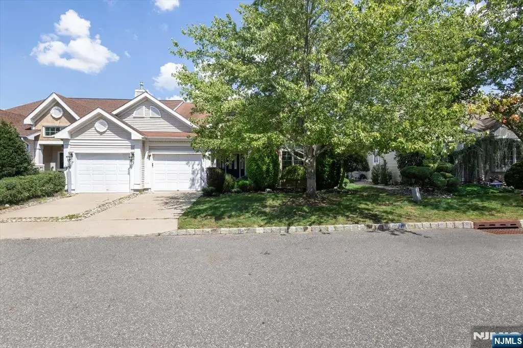 66 Harwood Road, Monroe