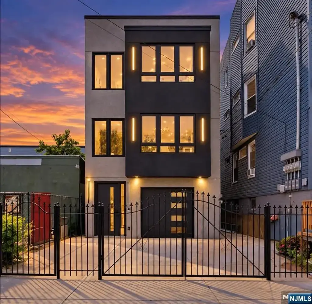 161 21st Street, Irvington