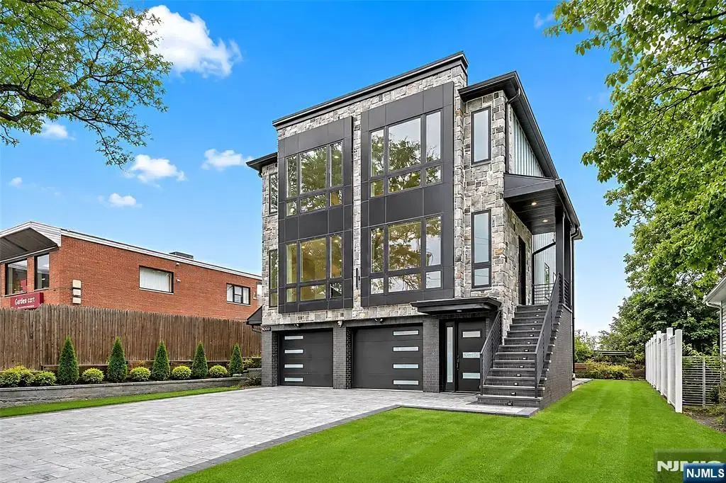 1000 Elm 2fl, Ridgefield