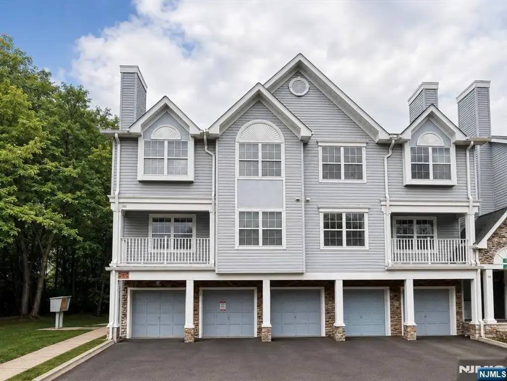 151 Prestwick Way 151, Edison