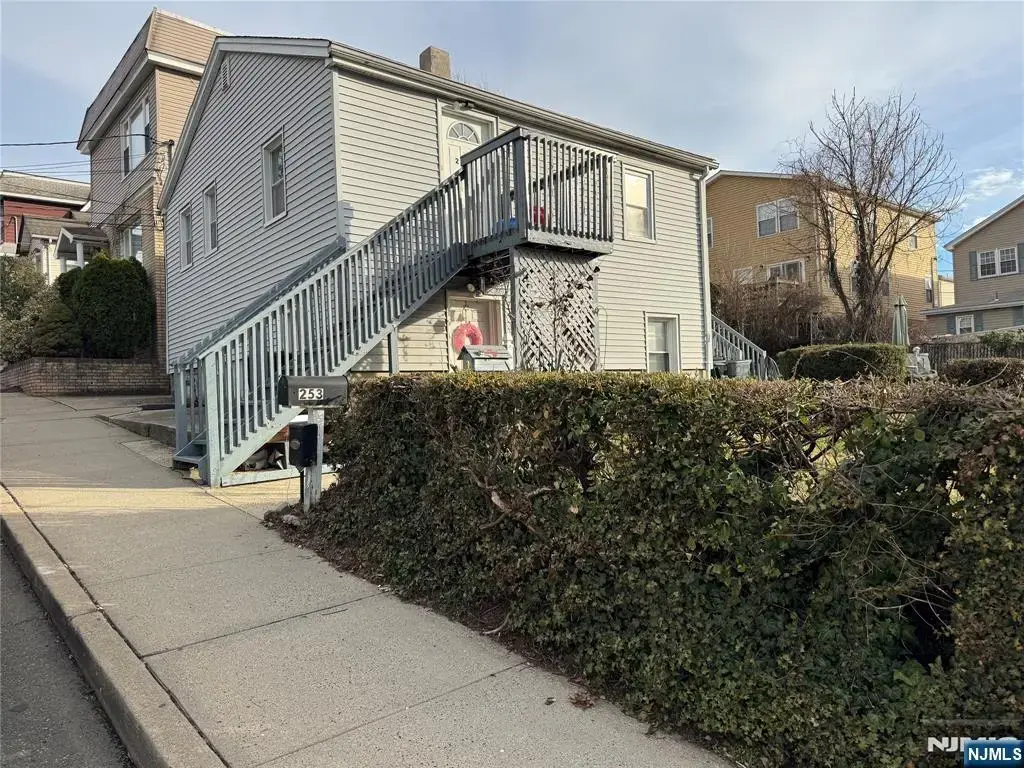253 Crystal Street, North Arlington