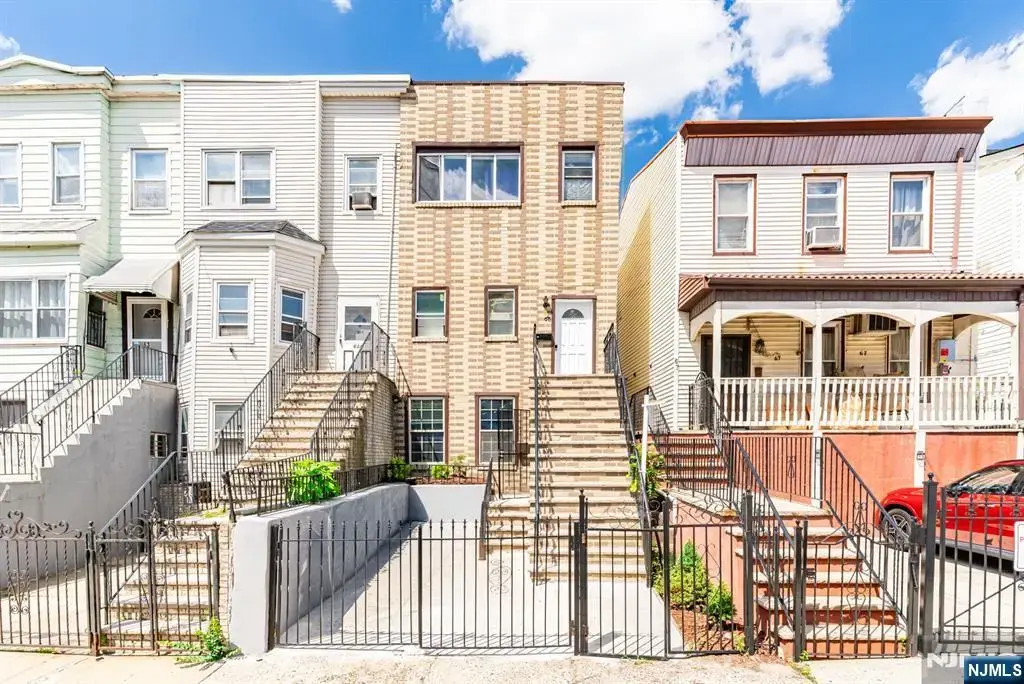 65 Baldwin Avenue, Jersey City