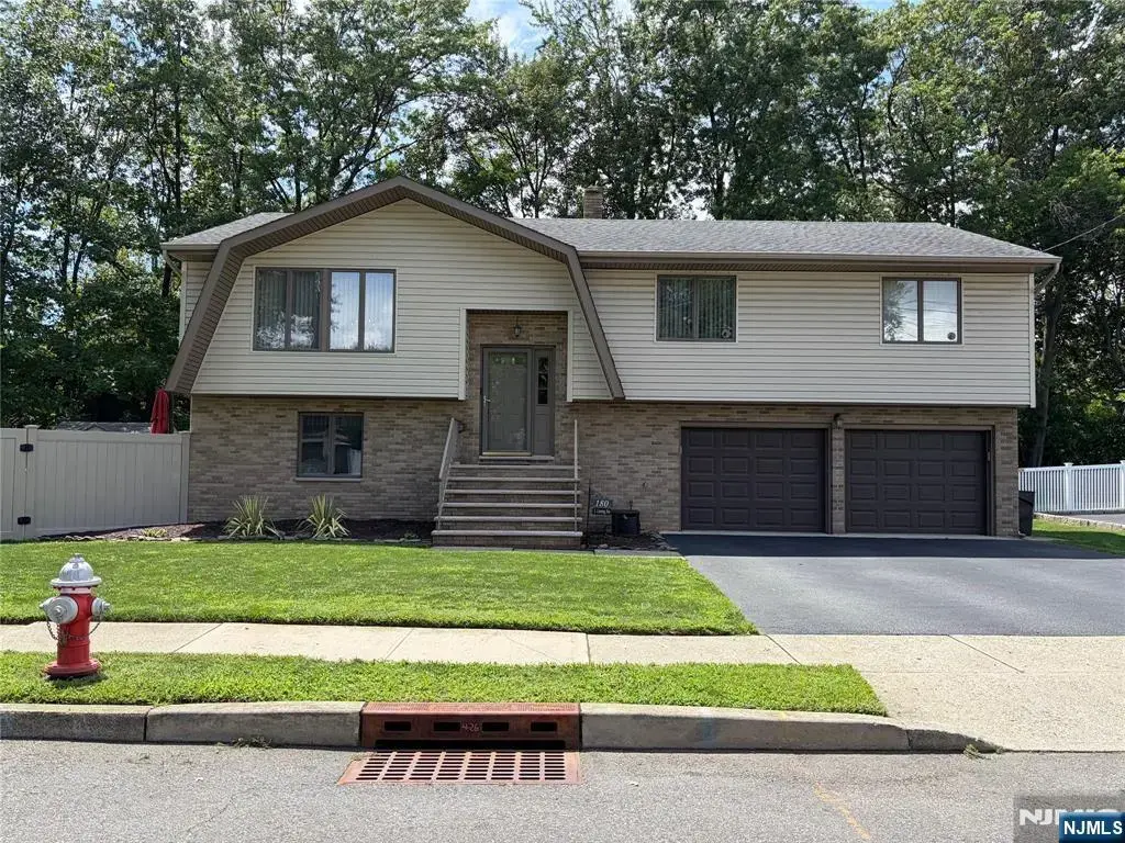 180 S Leswing Avenue, Saddle Brook
