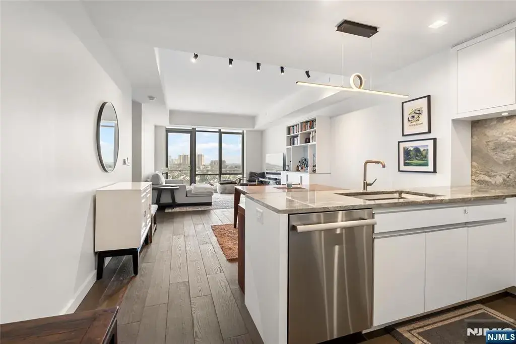 320 Adolphus Avenue Ph 02, Cliffside Park