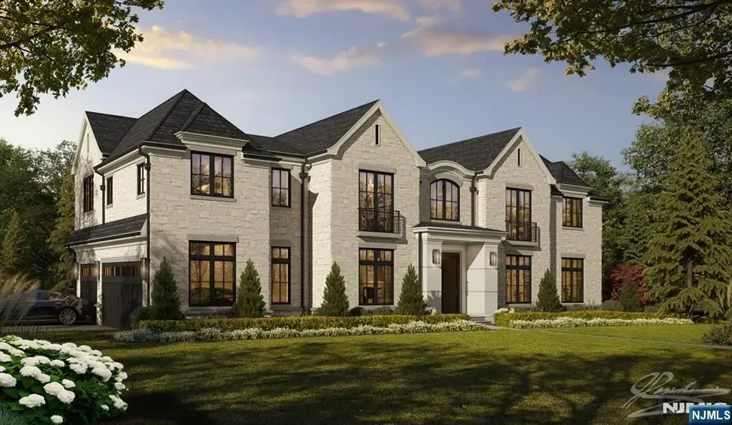 37 Roberts Road, Englewood Cliffs