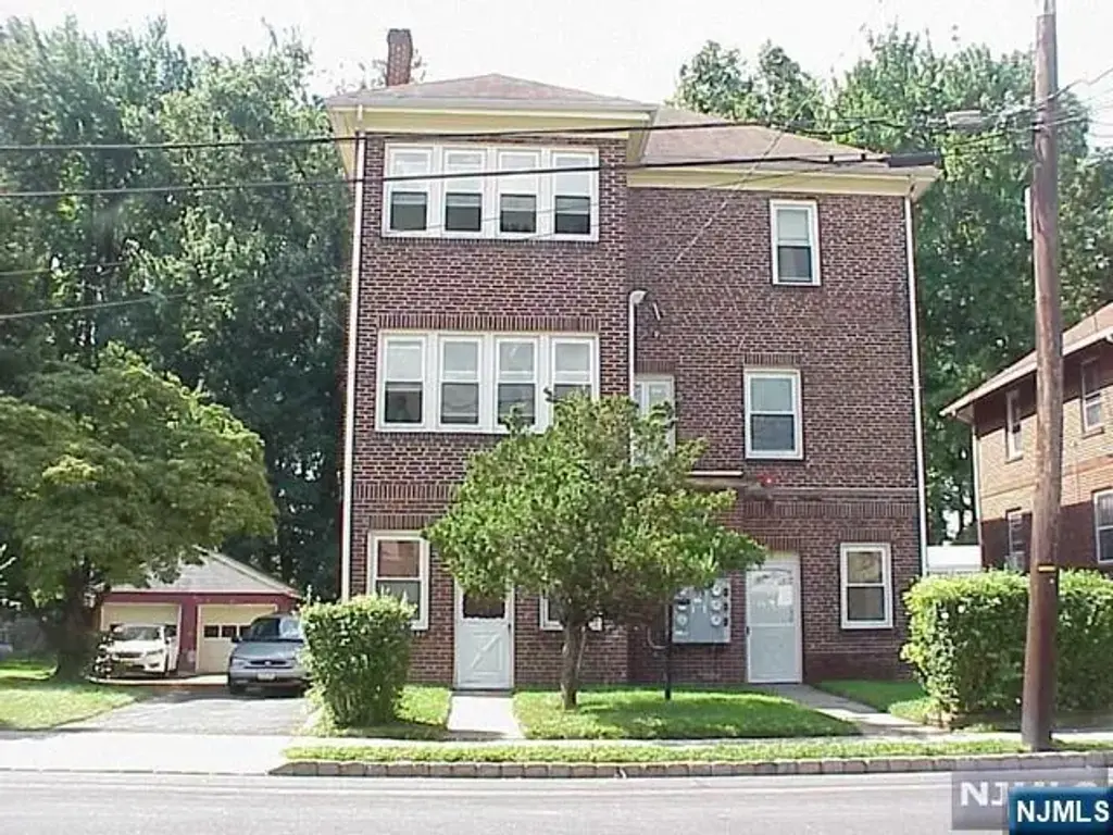 178 Warren 5, Englewood