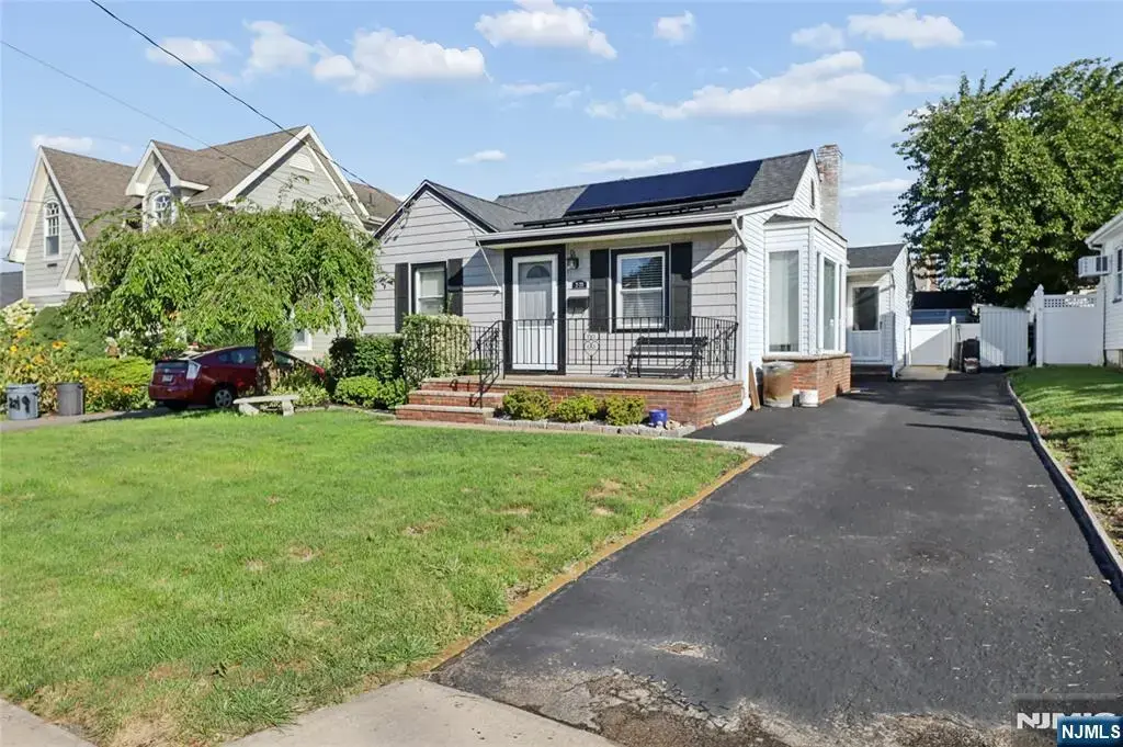 2-23 Berdan Avenue, Fair Lawn