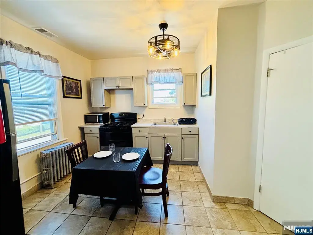 2 E Passaic, Nutley