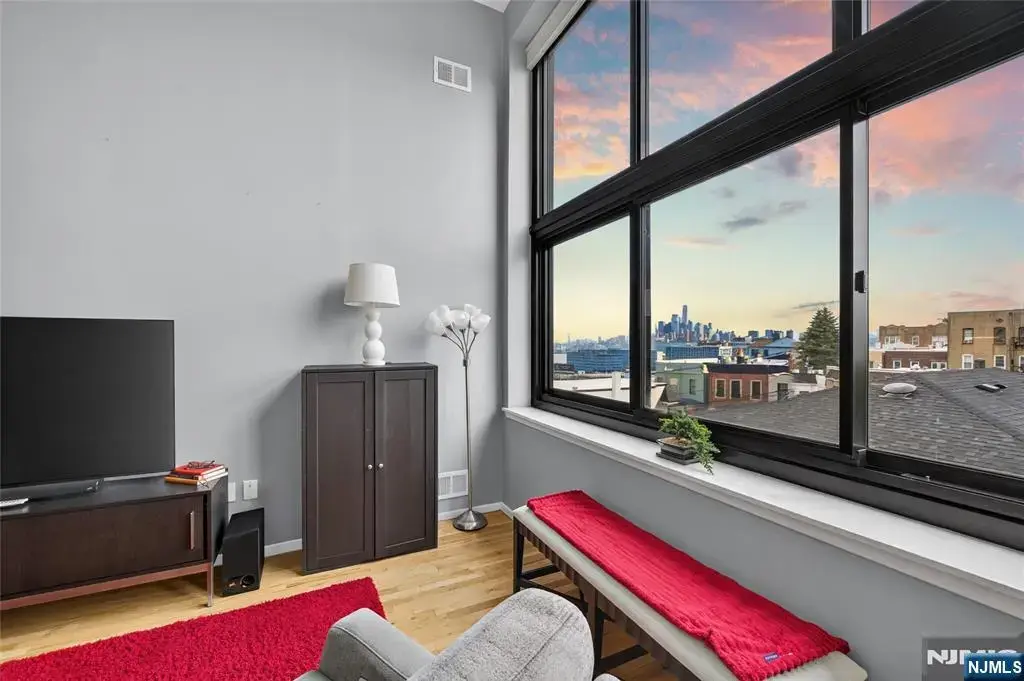 518-536 Gregory Avenue A316, Weehawken