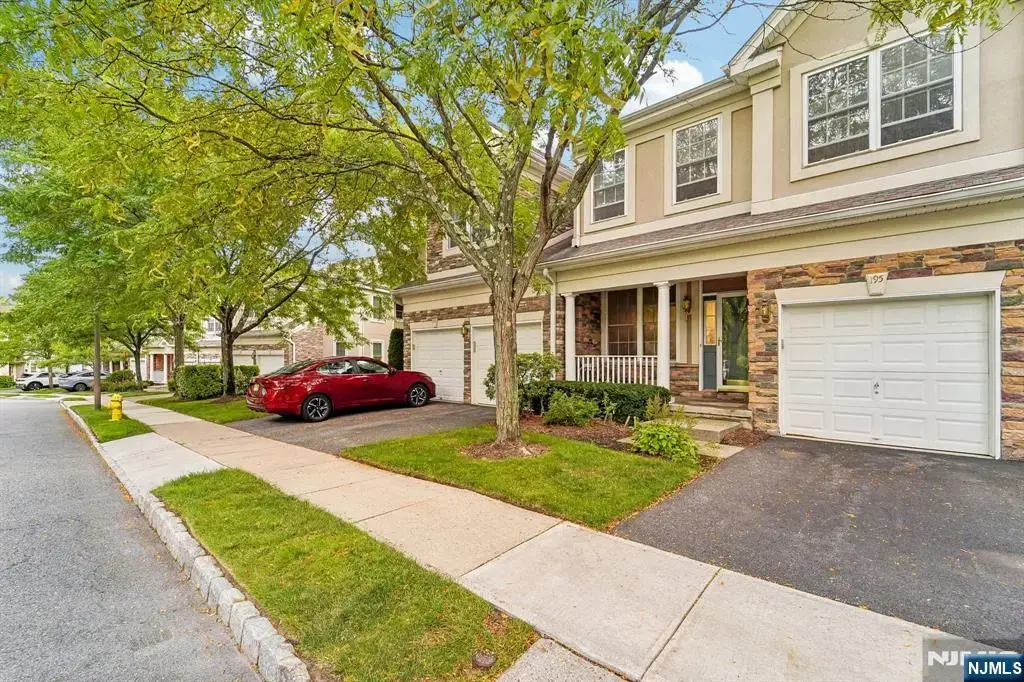 195 Levinberg Lane, Wayne
