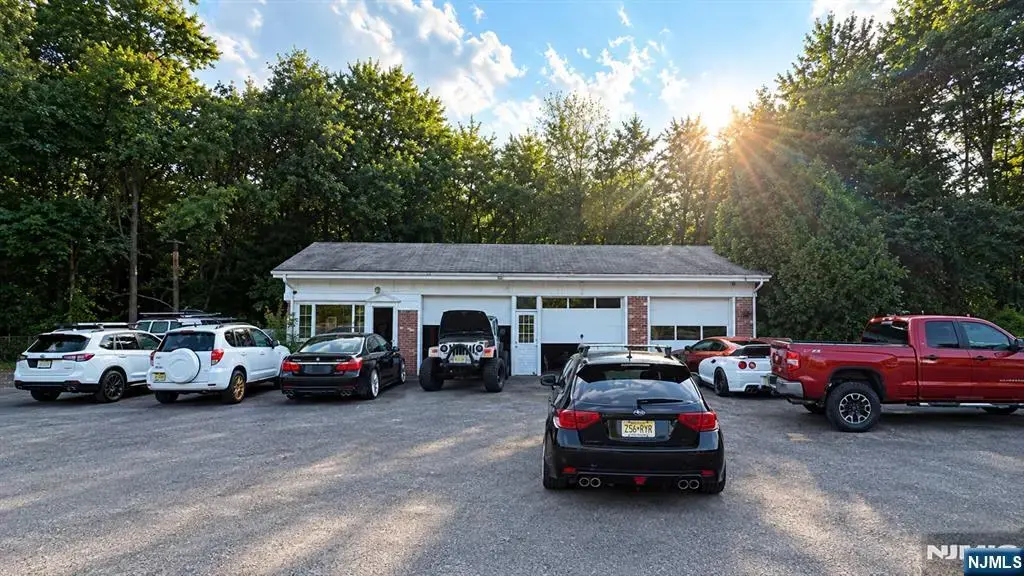 101 Otterhole Road, West Milford