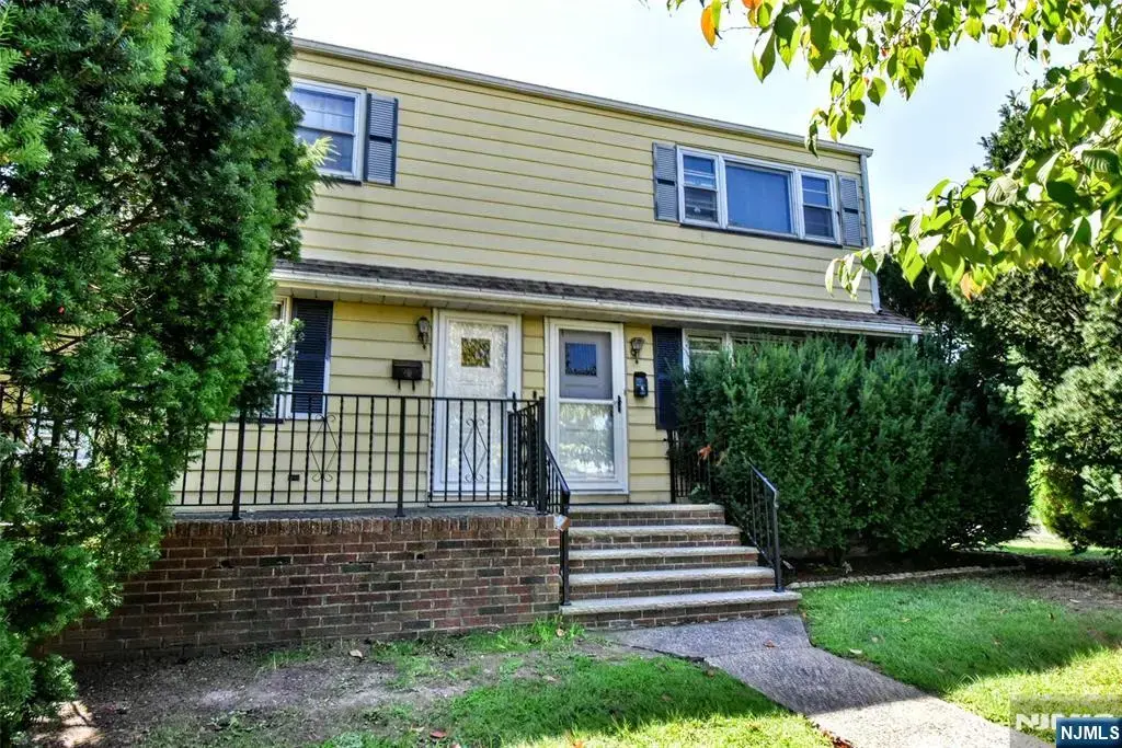 27 Hillcrest Avenue, Lodi