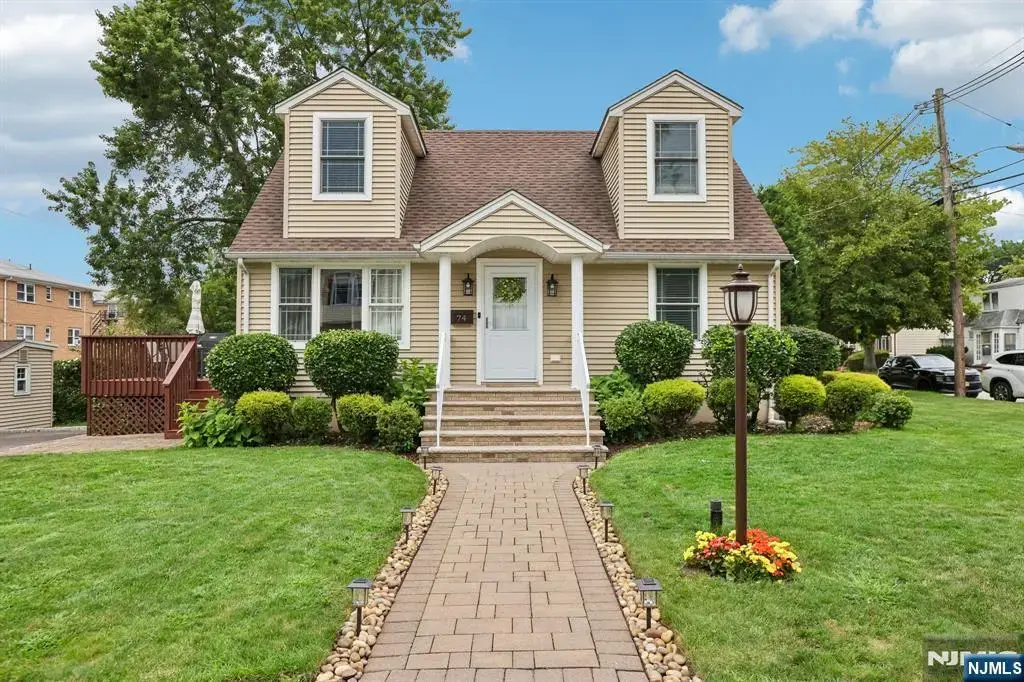 74 Overhill Road, Belleville