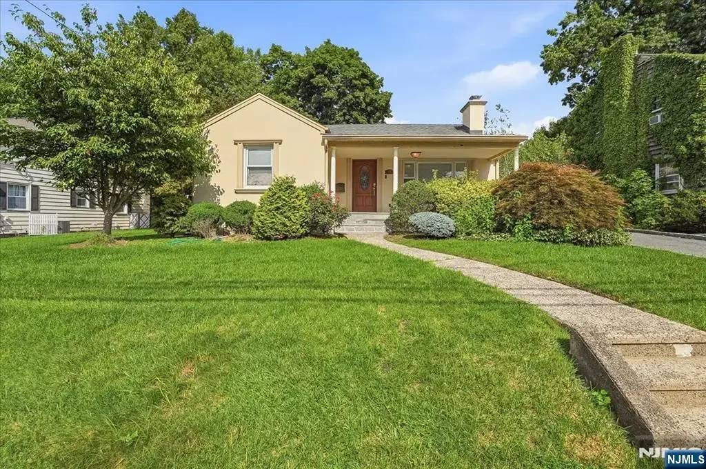 3-27 Kenneth, Fair Lawn