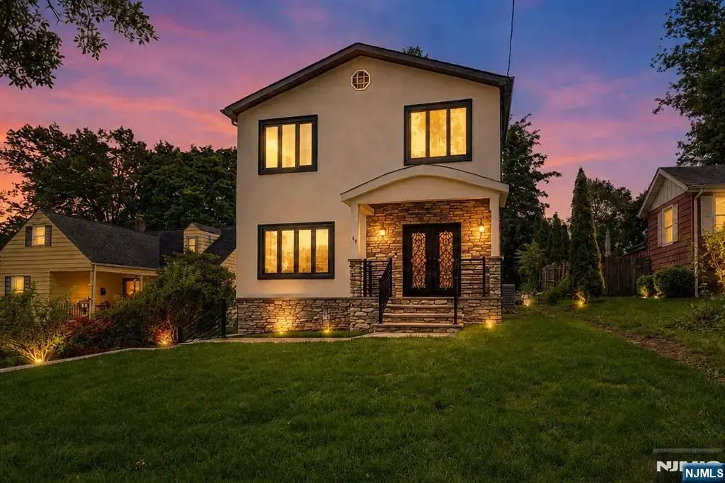 49 Longview Avenue, Par-troy Hills Twp.
