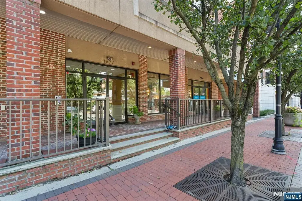 1677 Springfield Avenue 2, Maplewood