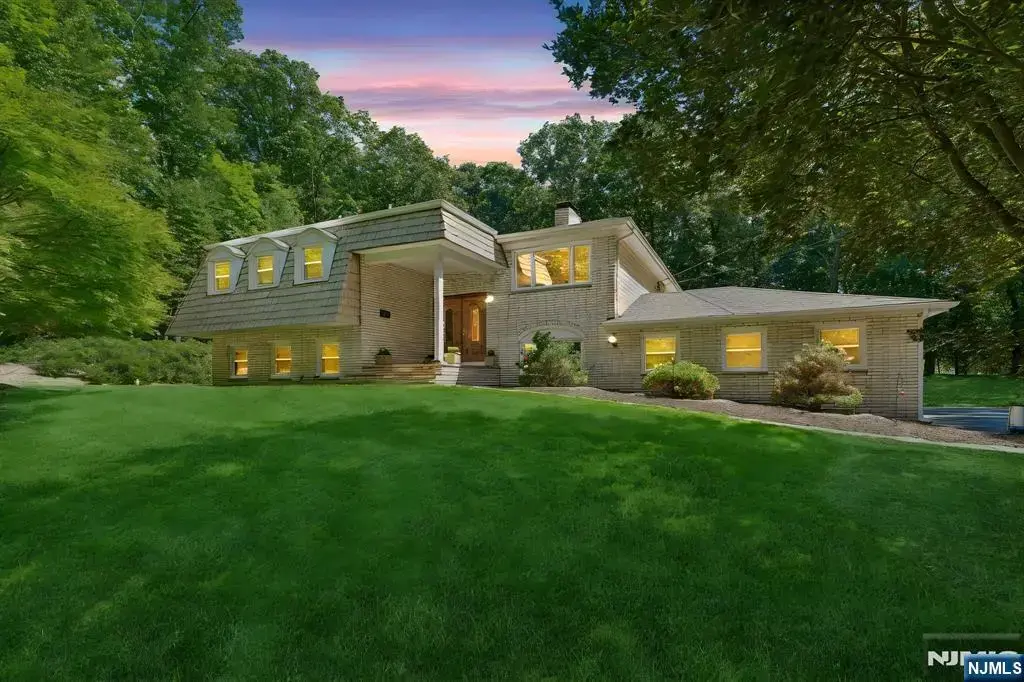 15 Sugar Hill Road, Kinnelon Borough