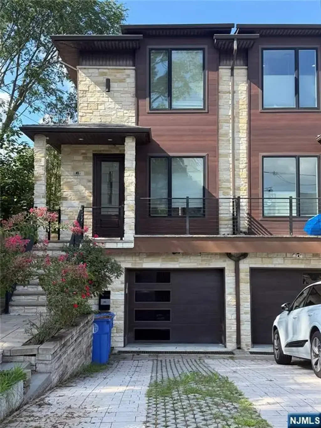 45 Columbus, Tenafly