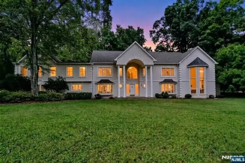 3 Split Rock Road, Upper Saddle River