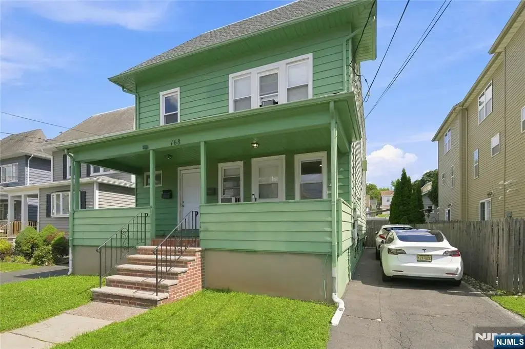 168 Garden Avenue, Belleville