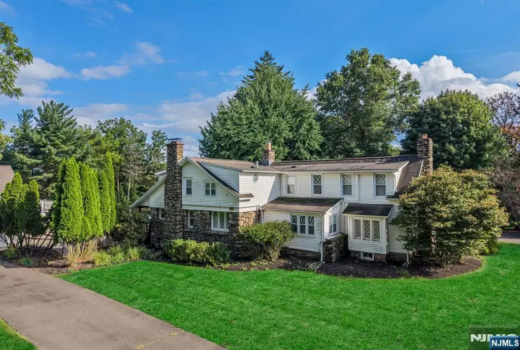 41 E Crescent Avenue, Mahwah