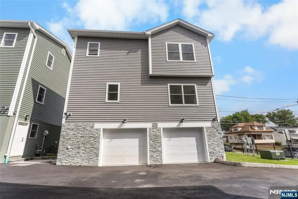382 5th Avenue, Paterson
