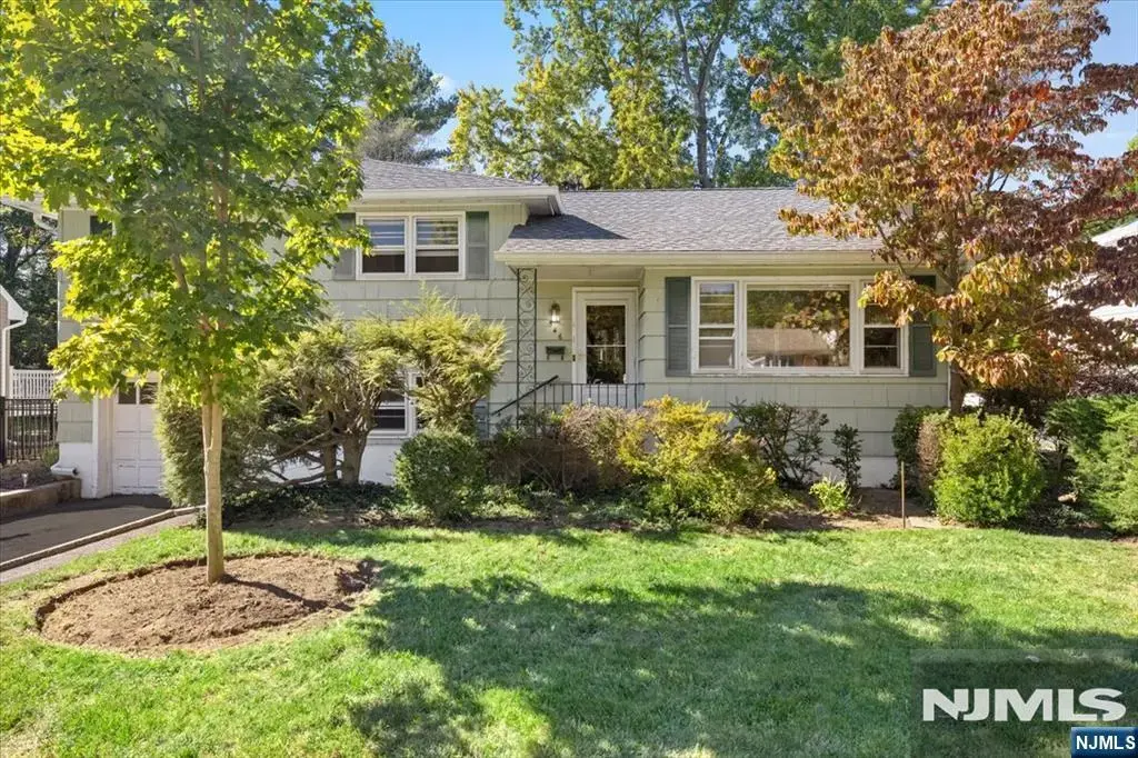 546 Lynn Street, Ridgewood