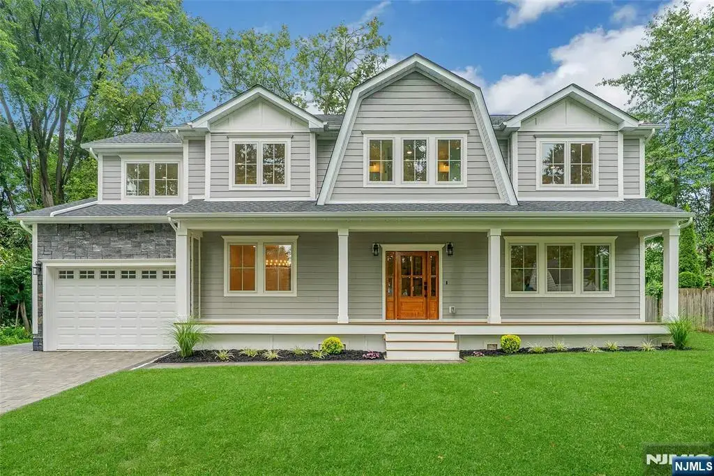 784 Austin Avenue, Oradell