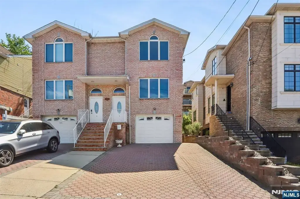 326b 9th B, Palisades Park