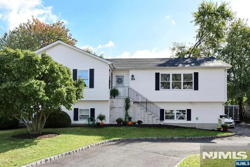 104 Bradford Avenue, Little Falls