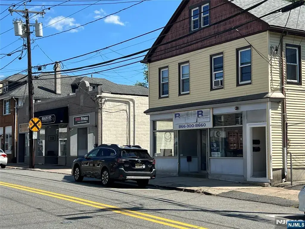 66-72 W Main Street, Bergenfield