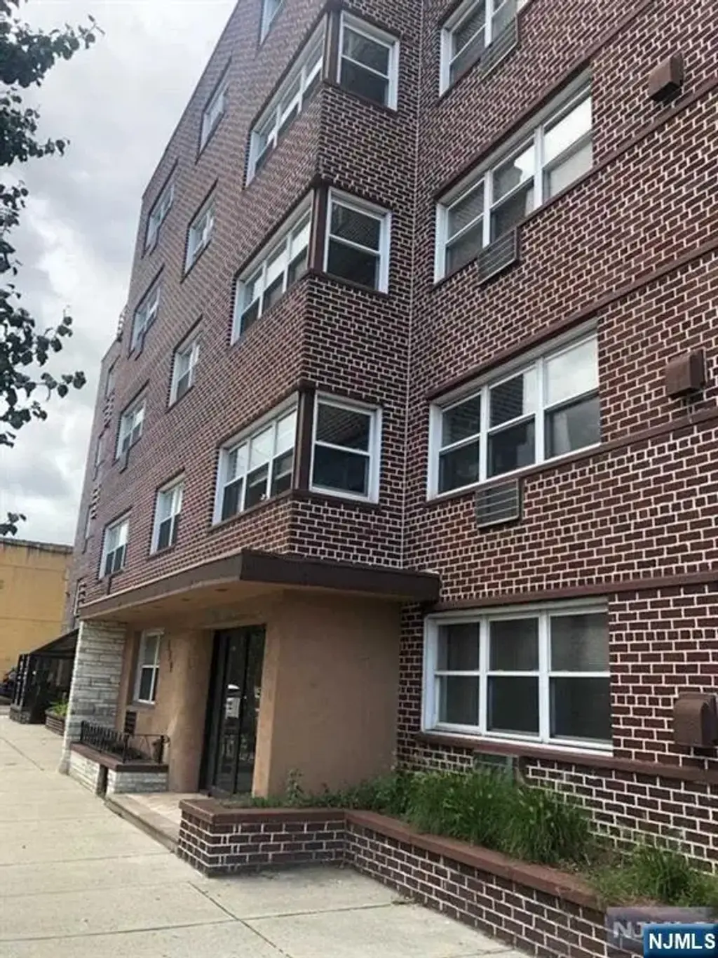559 Anderson D1, Cliffside Park