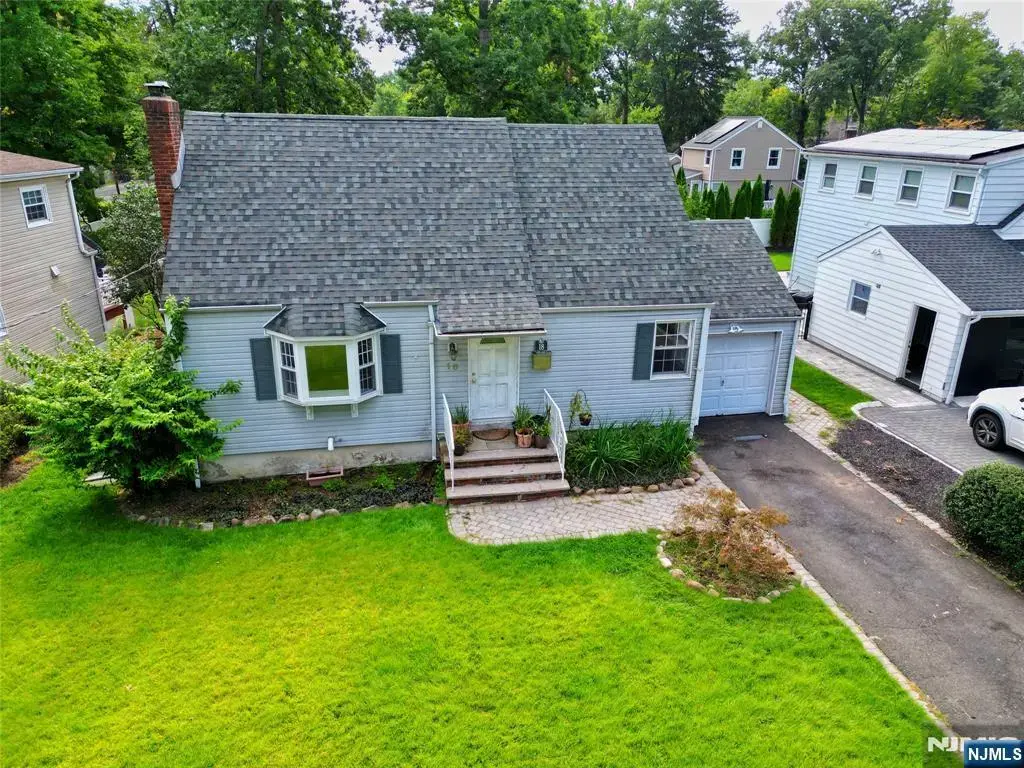 18 Hillcrest, Wayne