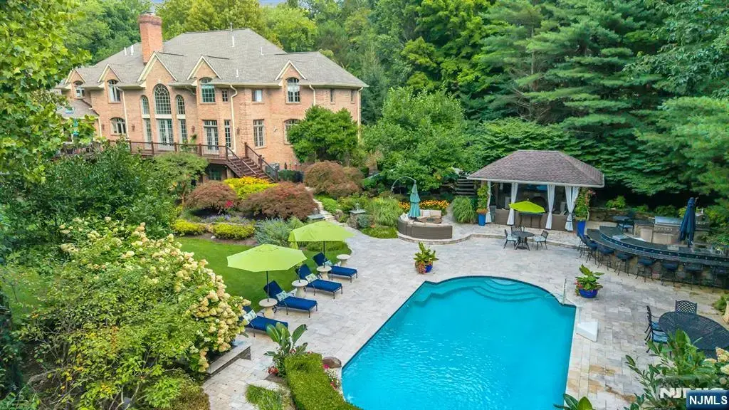 5 Deer Trail, Boonton Township