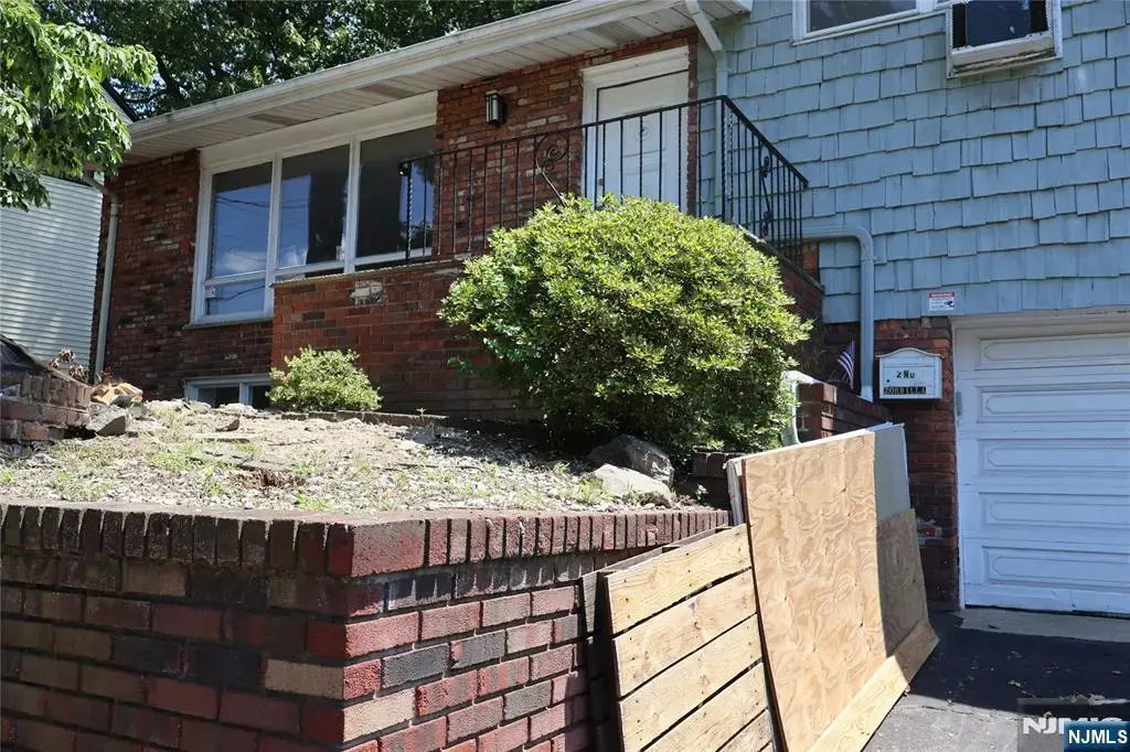 1032 Glen, Fort Lee